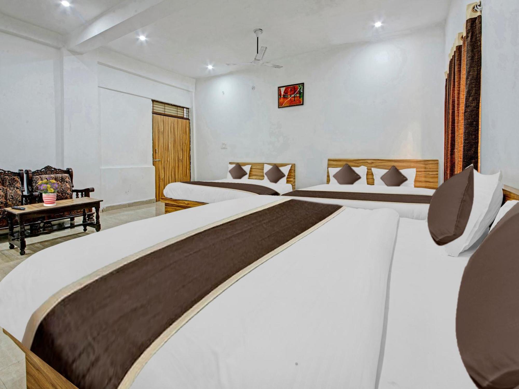 Hotel Kailasha Uttarkāshi Exteriér fotografie