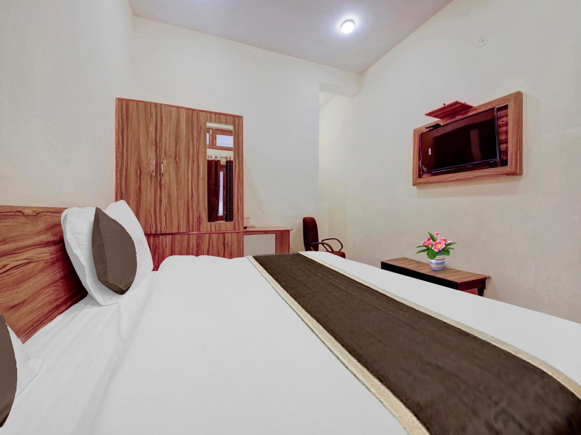 Hotel Kailasha Uttarkāshi Exteriér fotografie